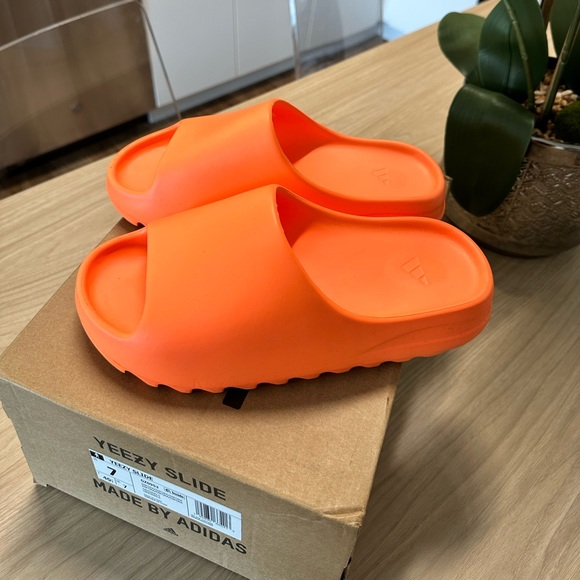 Yeezy Shoes - Yeezy slides